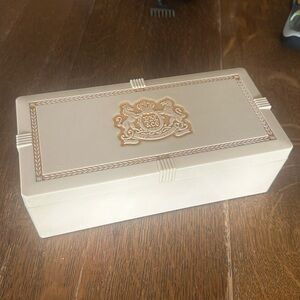 Vintage Phillip Morris Cigar Cigarette Plastic Box Case PM & Co Lion Crest